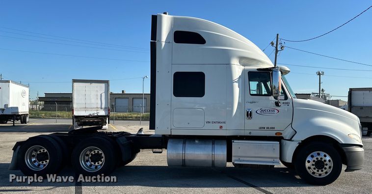 image for item EJ6895 2014 International ProStar Plus 122 semi truck