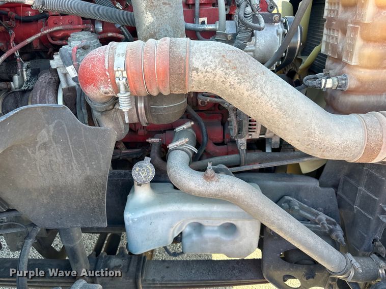 image for item EJ6895 2014 International ProStar Plus 122 semi truck