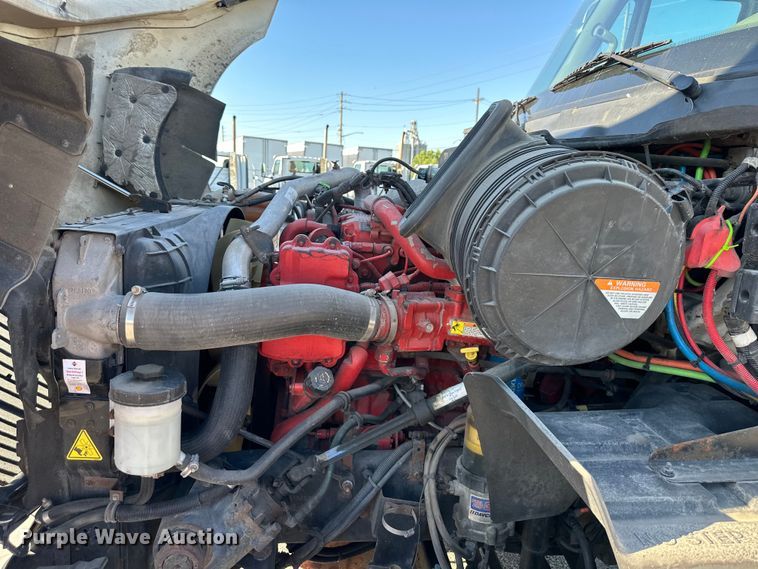 image for item EJ6895 2014 International ProStar Plus 122 semi truck