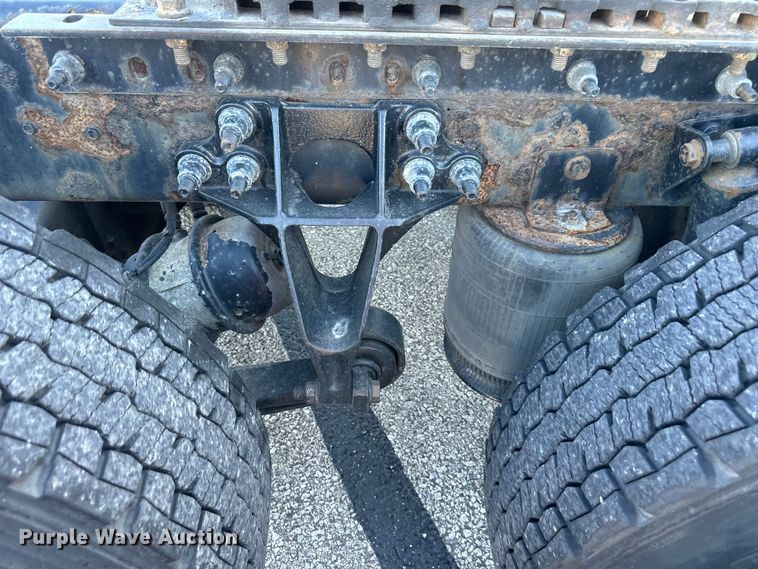 image for item EJ6895 2014 International ProStar Plus 122 semi truck