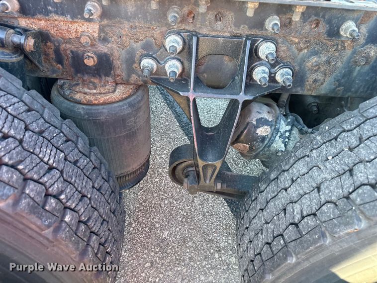 image for item EJ6895 2014 International ProStar Plus 122 semi truck