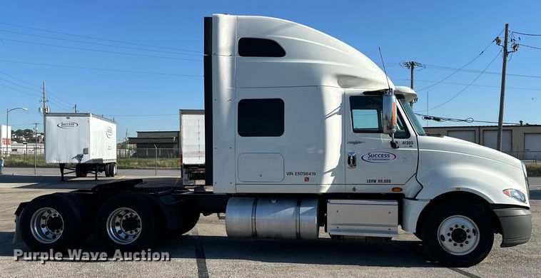 image for item EJ6896 2014 International  ProStar Plus 122 semi truck