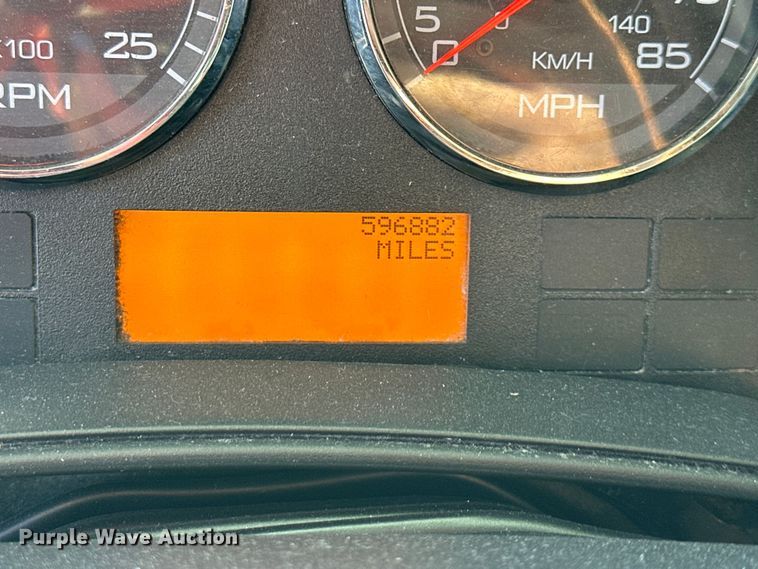 image for item EJ6896 2014 International  ProStar Plus 122 semi truck