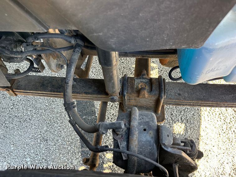 image for item EJ6896 2014 International  ProStar Plus 122 semi truck