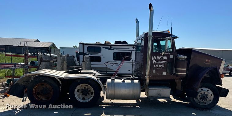 image for item EJ6898 1988 Peterbilt  379 semi truck