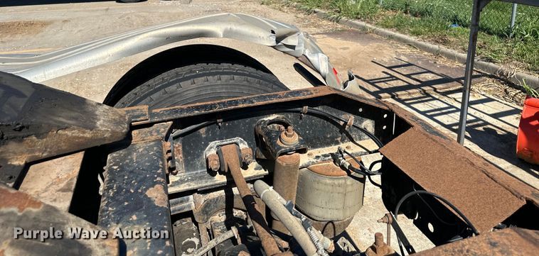 image for item EJ6898 1988 Peterbilt  379 semi truck