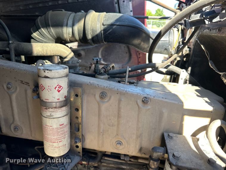 image for item EJ6898 1988 Peterbilt  379 semi truck