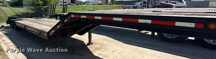 image for item EJ6899 1990 Eager Beaver  lowboy equipment trailer