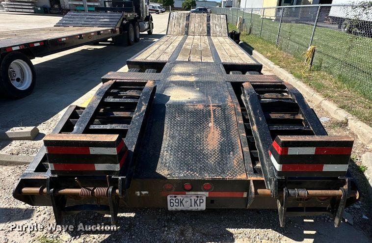 image for item EJ6899 1990 Eager Beaver  lowboy equipment trailer