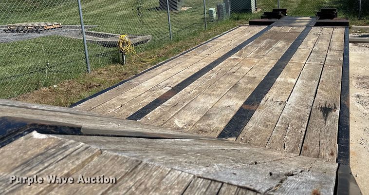 image for item EJ6899 1990 Eager Beaver  lowboy equipment trailer