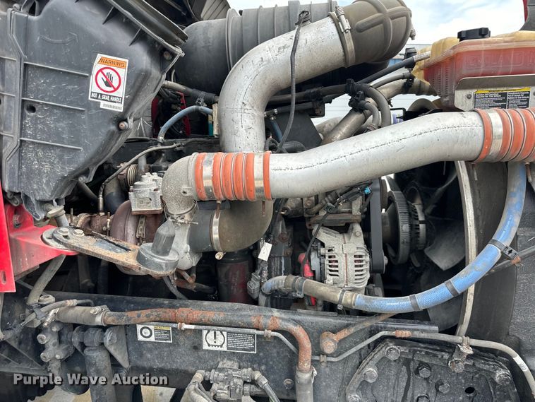 image for item EJ6988 2016 Kenworth  T400 semi truck