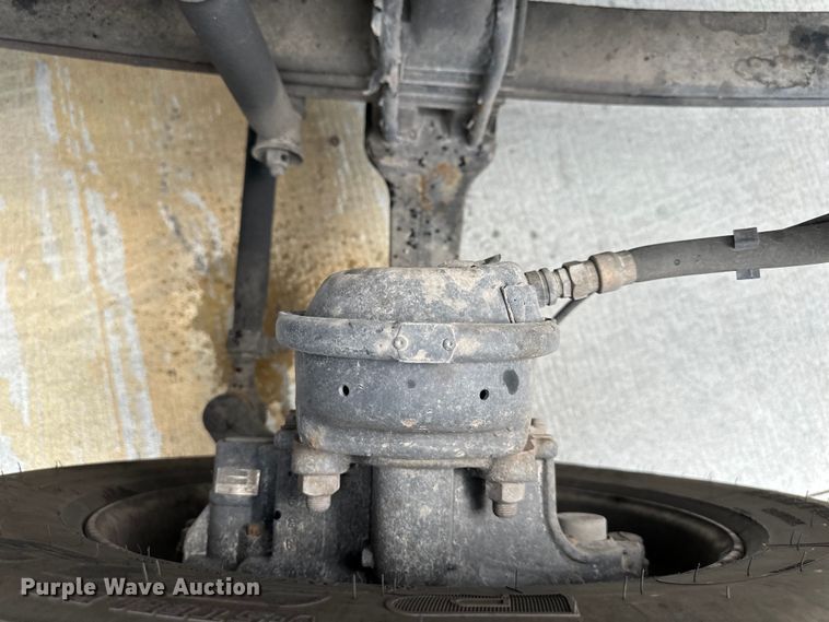 image for item EJ6988 2016 Kenworth  T400 semi truck