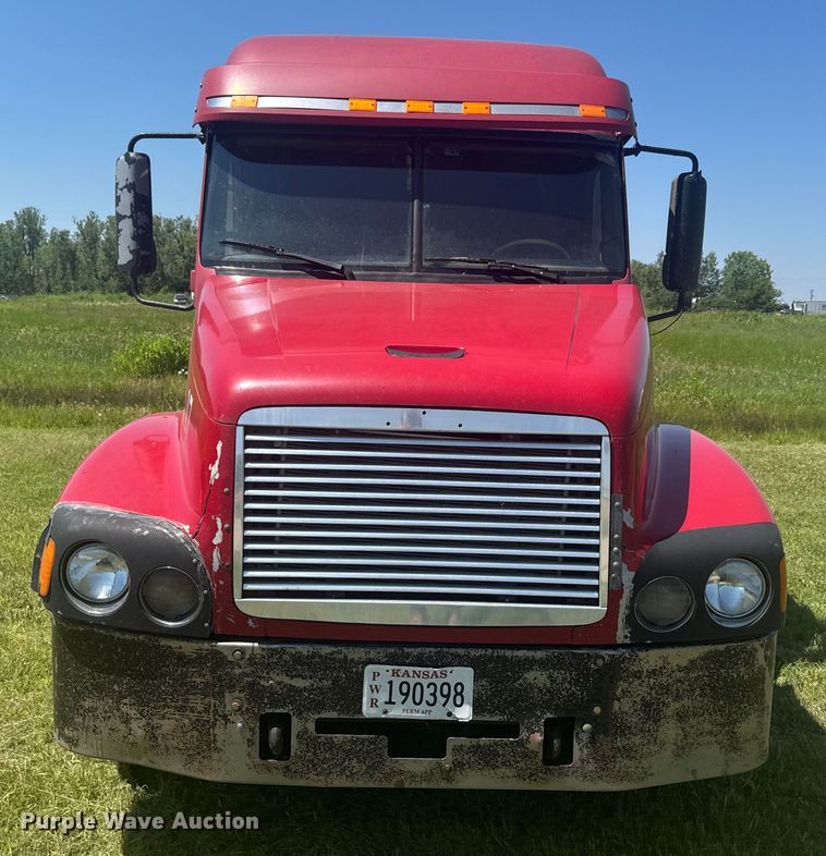 image for item EK1407 2001 Freightliner  CST120 semi truck