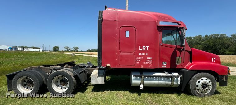 image for item EK1407 2001 Freightliner  CST120 semi truck