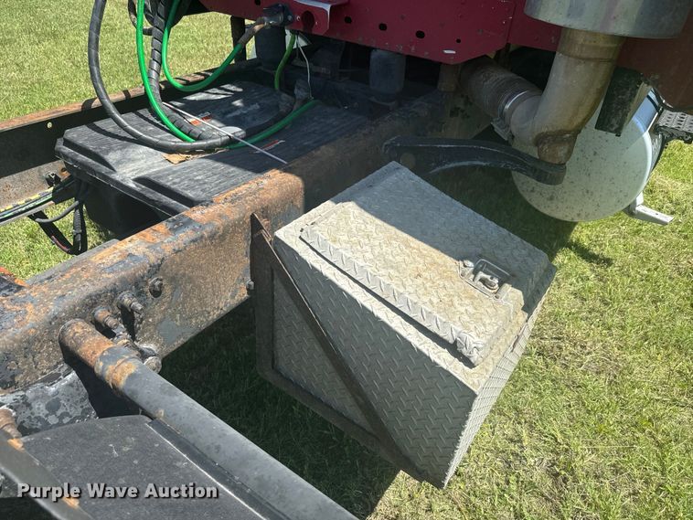 image for item EK1407 2001 Freightliner  CST120 semi truck