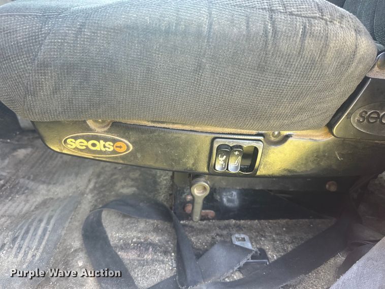 image for item EK1407 2001 Freightliner  CST120 semi truck