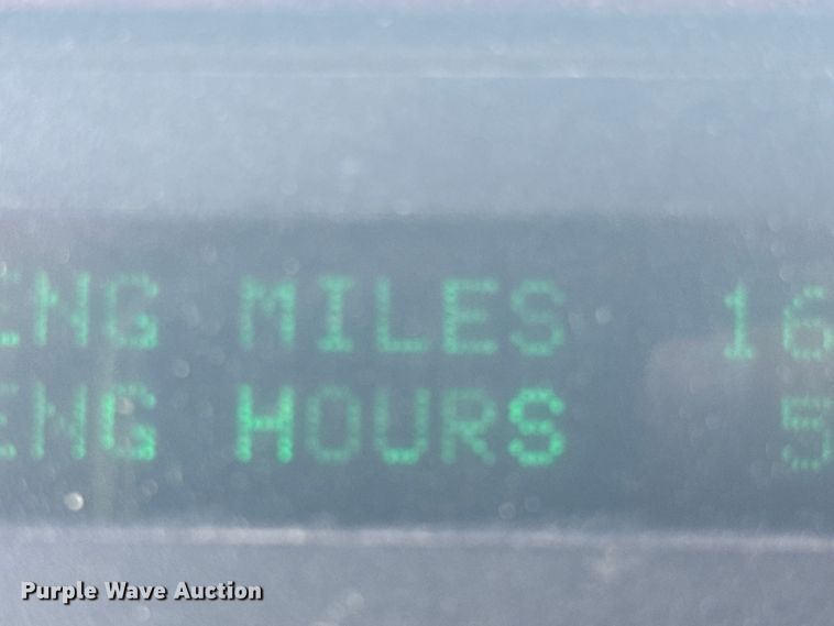 image for item EK1407 2001 Freightliner  CST120 semi truck