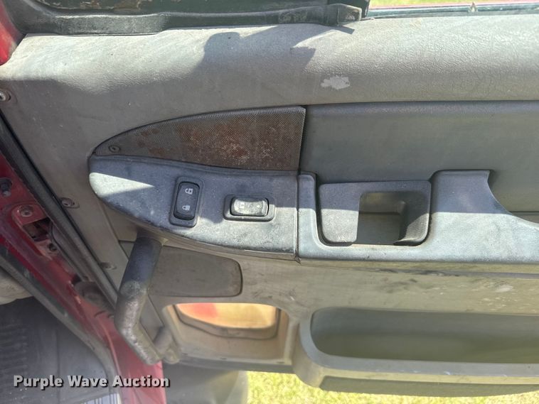 image for item EK1407 2001 Freightliner  CST120 semi truck