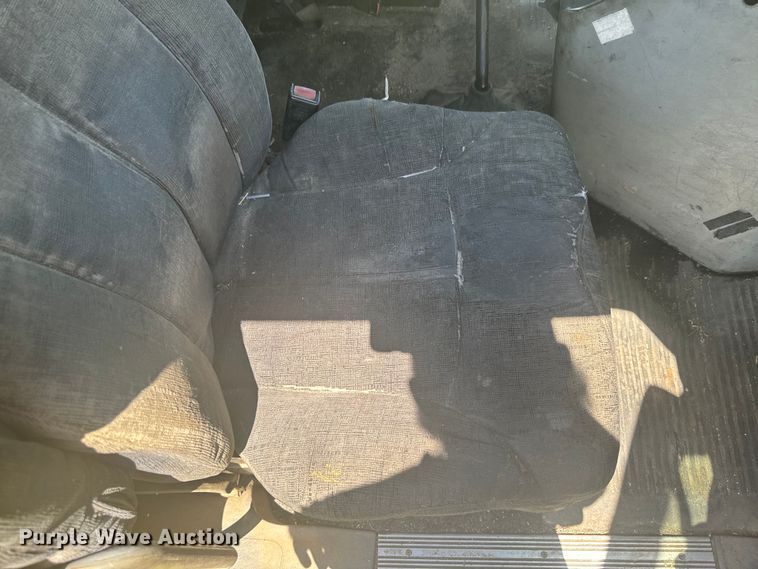 image for item EK1407 2001 Freightliner  CST120 semi truck