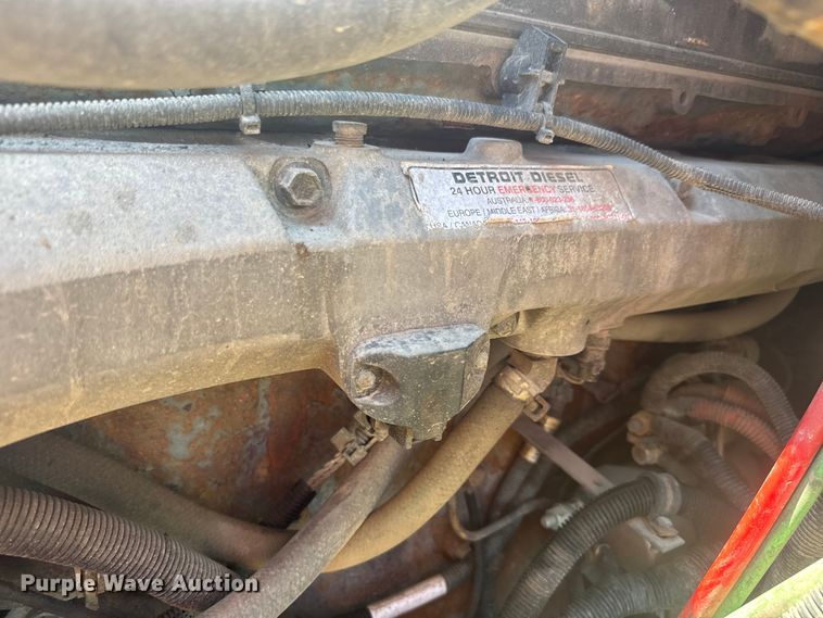 image for item EK1407 2001 Freightliner  CST120 semi truck