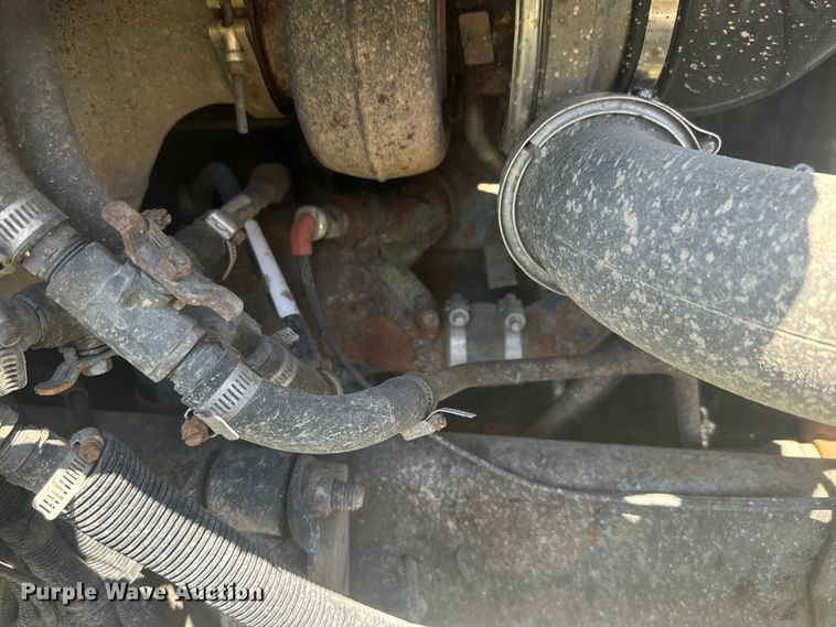 image for item EK1407 2001 Freightliner  CST120 semi truck