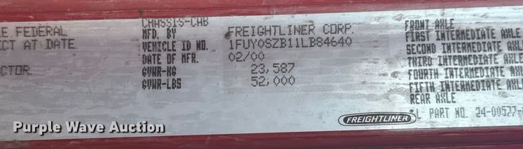 image for item EK1407 2001 Freightliner  CST120 semi truck