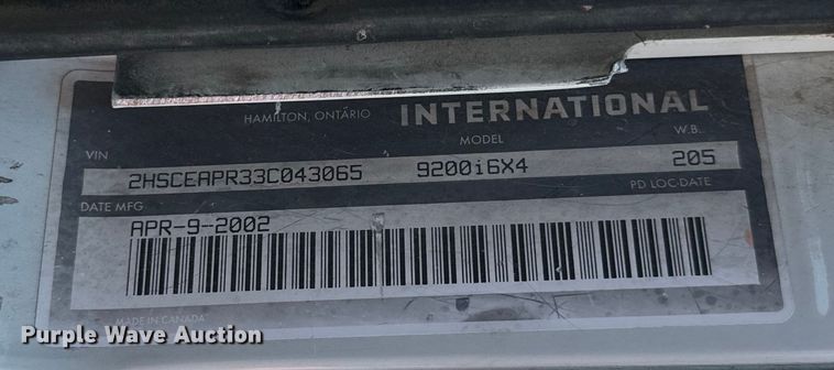 image for item EK1408 2003 International  9200i semi truck