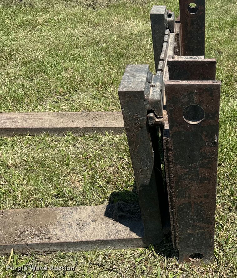 image for item EK1410 14' L forks