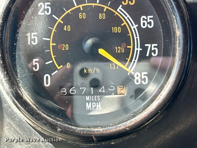 image for item EK4774 1982 International  CO-9670 semi truck