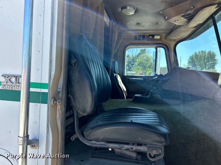 image for item EK4774 1982 International  CO-9670 semi truck