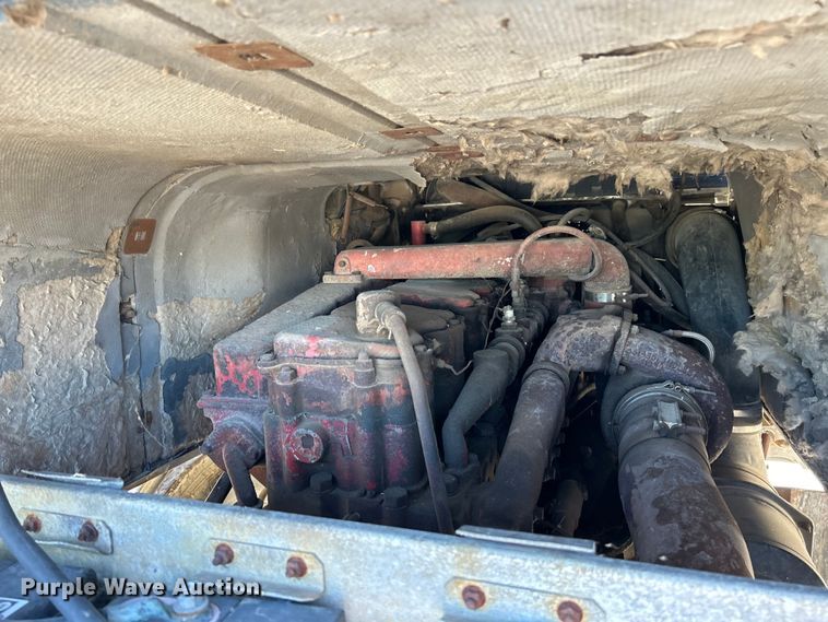 image for item EK4774 1982 International  CO-9670 semi truck