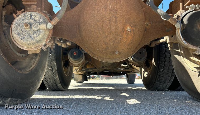 image for item EK4774 1982 International  CO-9670 semi truck