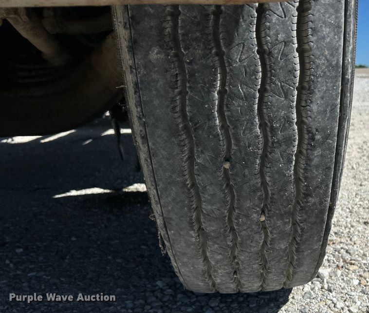 image for item EK4774 1982 International  CO-9670 semi truck