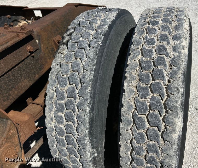 image for item EK4774 1982 International  CO-9670 semi truck