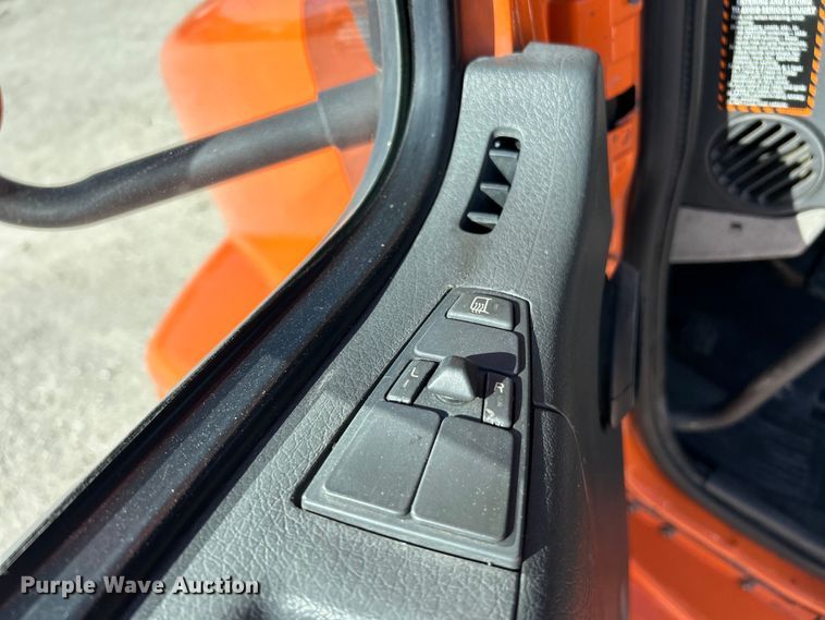 image for item EK4775 2009 Volvo VNM semi truck