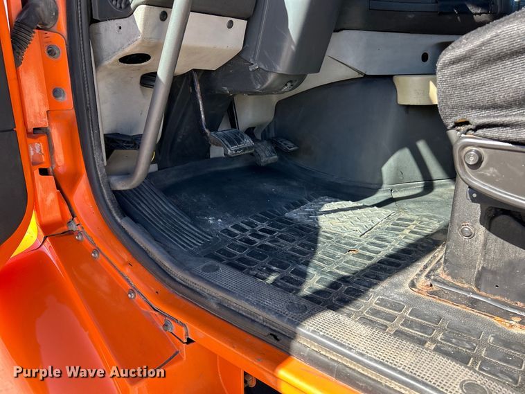 image for item EK4775 2009 Volvo VNM semi truck