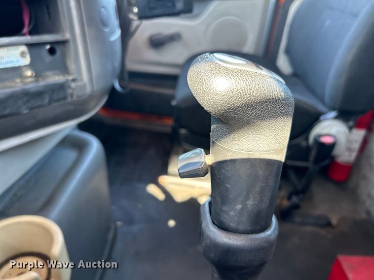 image for item EK4775 2009 Volvo VNM semi truck