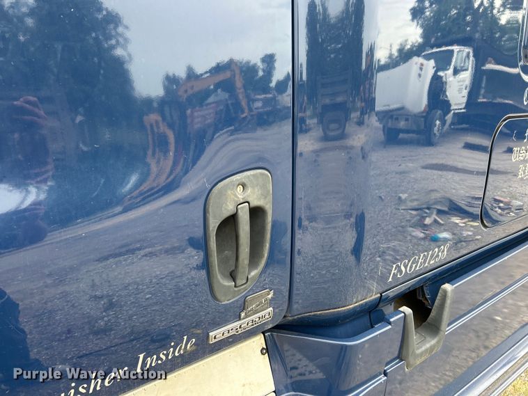 image for item EK4845 2015 Freightliner  Cascadia Evolution semi truck