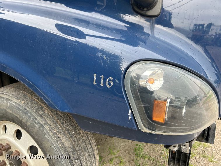 image for item EK4845 2015 Freightliner  Cascadia Evolution semi truck