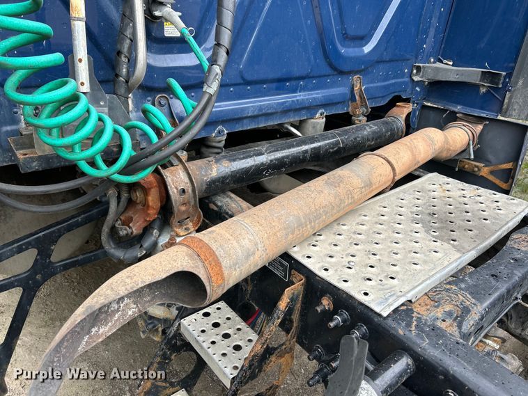 image for item EK4845 2015 Freightliner  Cascadia Evolution semi truck