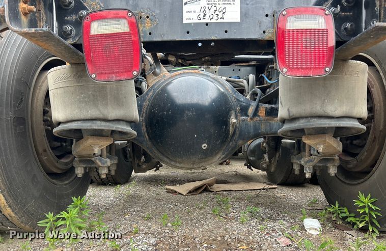 image for item EK4845 2015 Freightliner  Cascadia Evolution semi truck