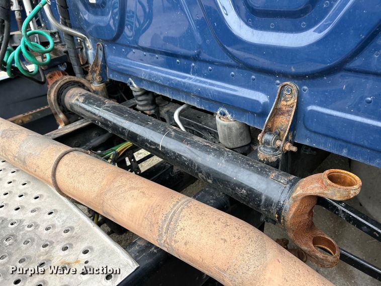 image for item EK4845 2015 Freightliner  Cascadia Evolution semi truck