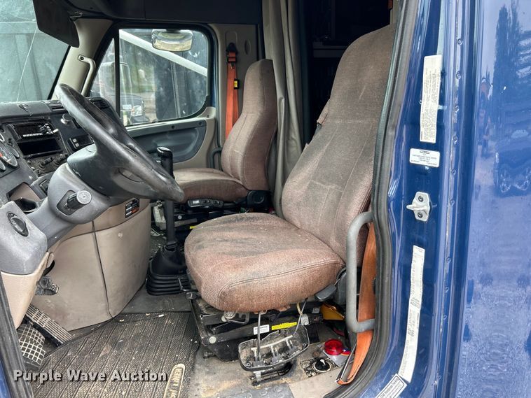 image for item EK4845 2015 Freightliner  Cascadia Evolution semi truck