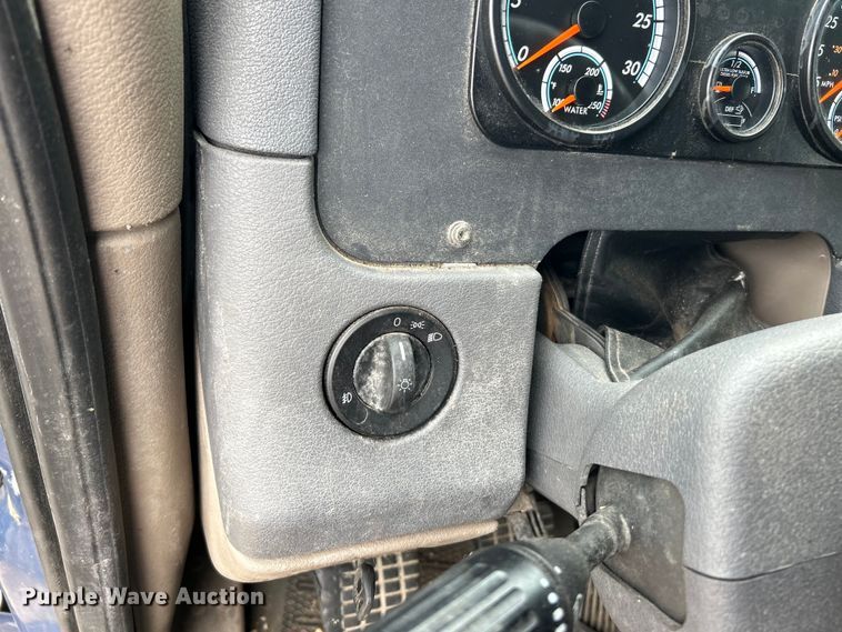 image for item EK4845 2015 Freightliner  Cascadia Evolution semi truck