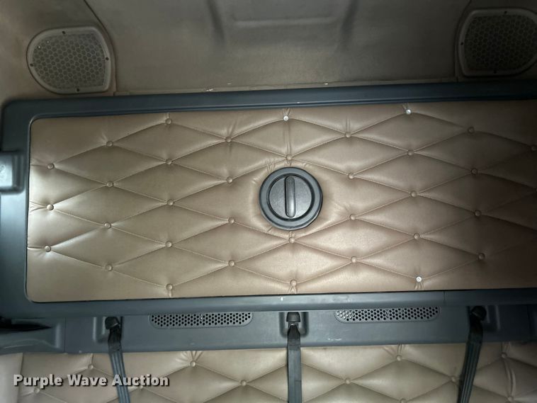 image for item EK4845 2015 Freightliner  Cascadia Evolution semi truck