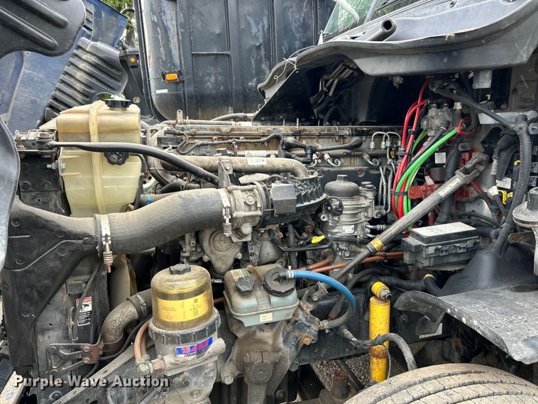 image for item EK4845 2015 Freightliner  Cascadia Evolution semi truck