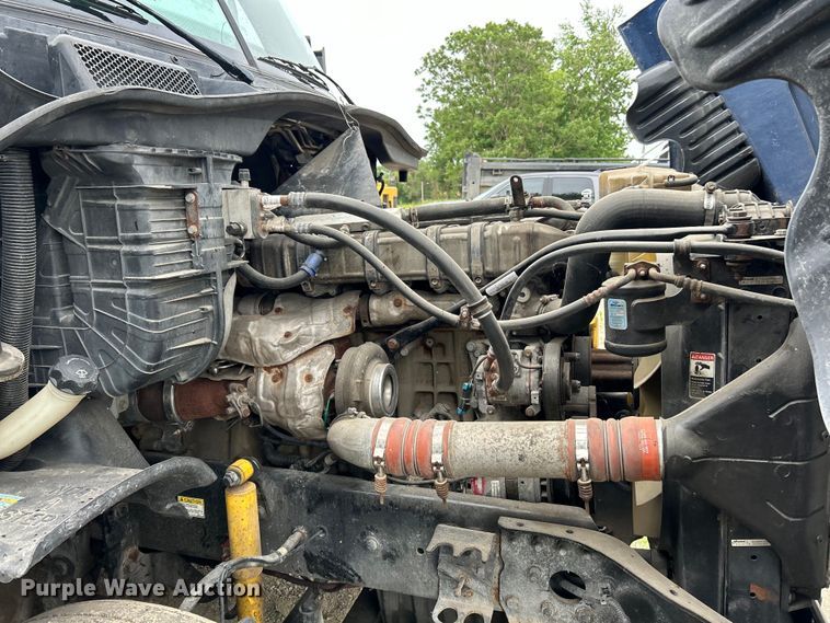 image for item EK4845 2015 Freightliner  Cascadia Evolution semi truck