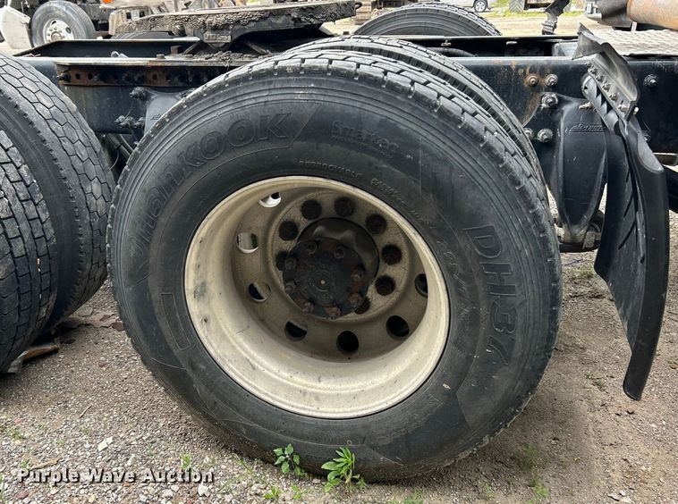 image for item EK4845 2015 Freightliner  Cascadia Evolution semi truck