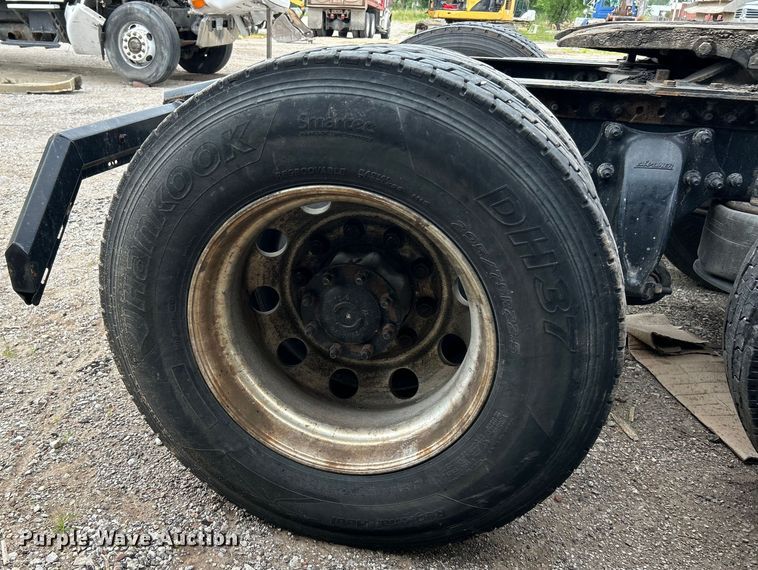 image for item EK4845 2015 Freightliner  Cascadia Evolution semi truck