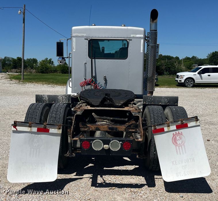image for item EK8639 2008 Kenworth T300 semi truck
